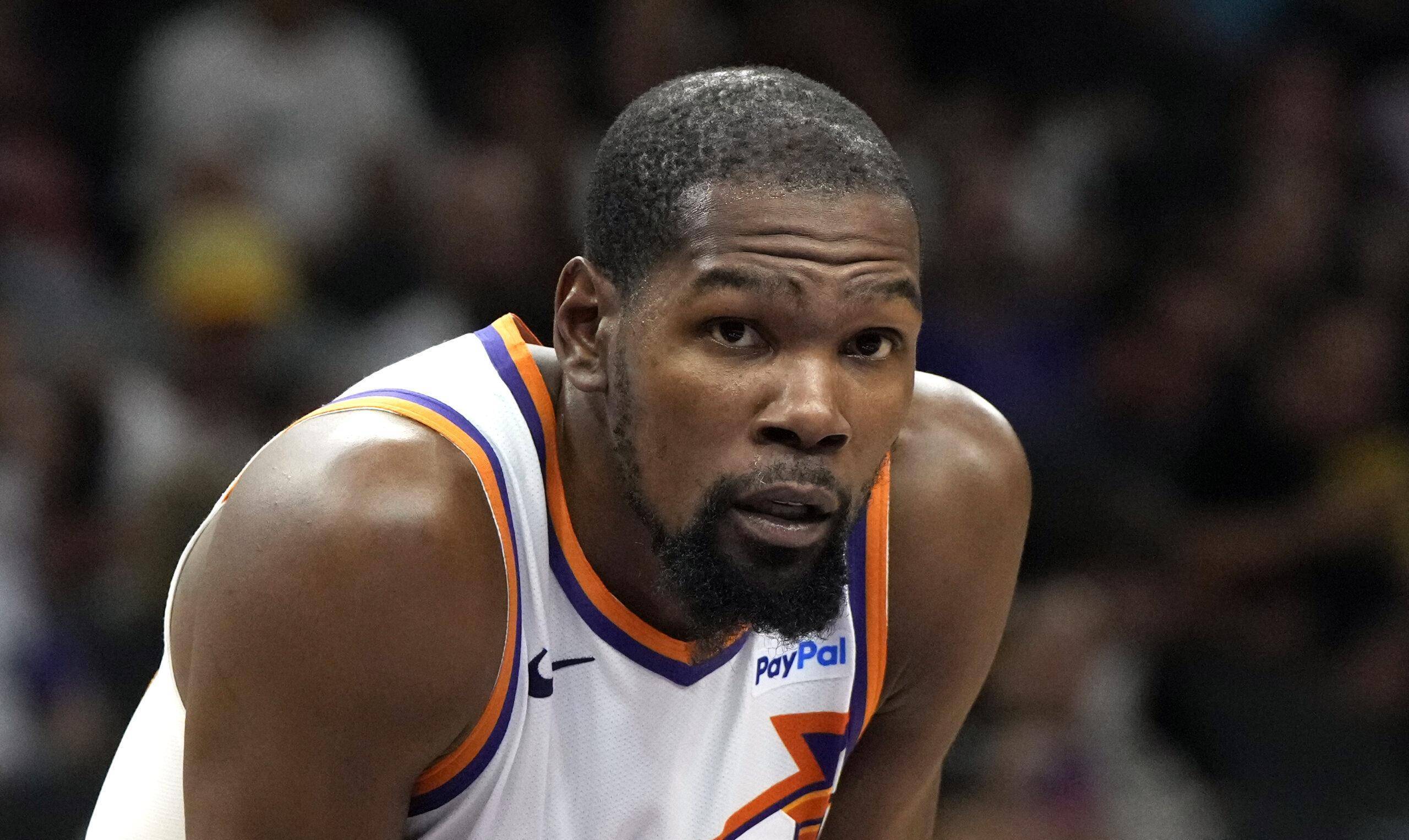 杜兰特连续五场比赛得分超过刷新纪录,曼联不断突破!