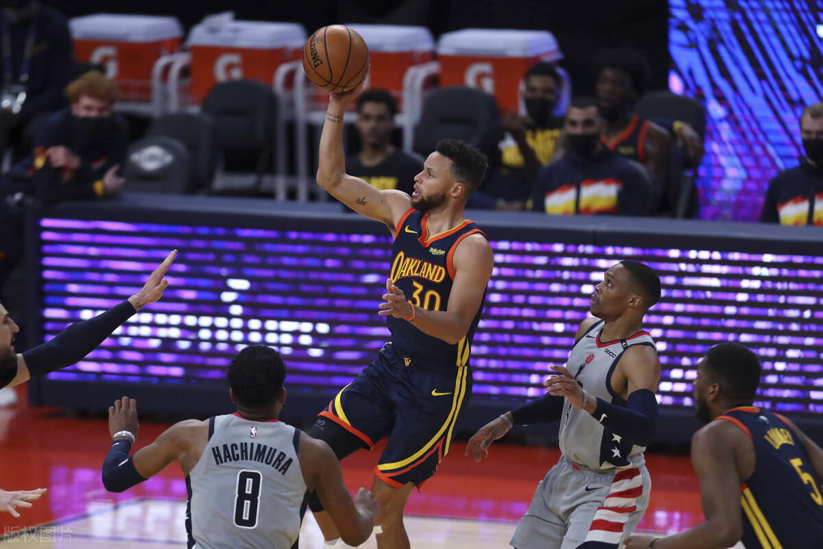 爱游戏官网-今晚明尼苏达森林狼强势反弹——全明星赛节点到来，话题不断，资深球员宣示担当-爱游戏官网