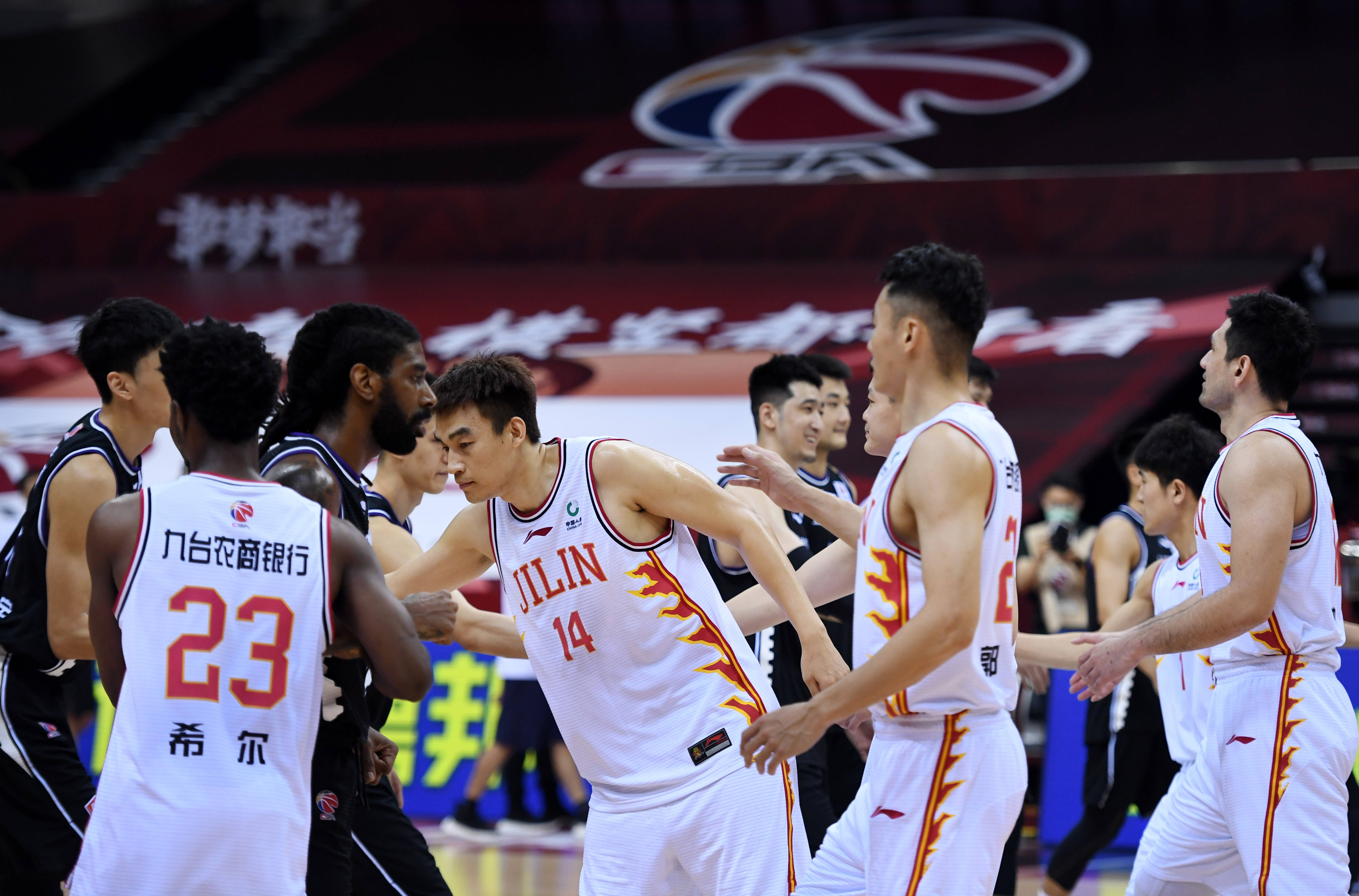 爱游戏官网-包含浙江稠州内部会议纪要流出：今夜扳平良机，CBA季后赛使命明确，医务组通报恢复的词条-爱游戏官网