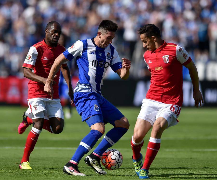 爱游戏全站-关于加时末段葡超焦点战；尤文图斯门线救险；引发热议；纪律约束更严格的信息-爱游戏全站